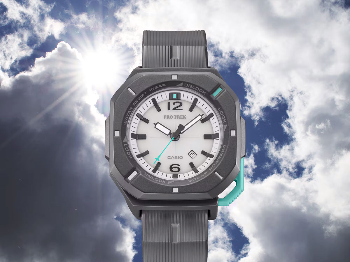 Casio PRJ-01AE: карабин, безель-замок и светящийся циферблат — обзор